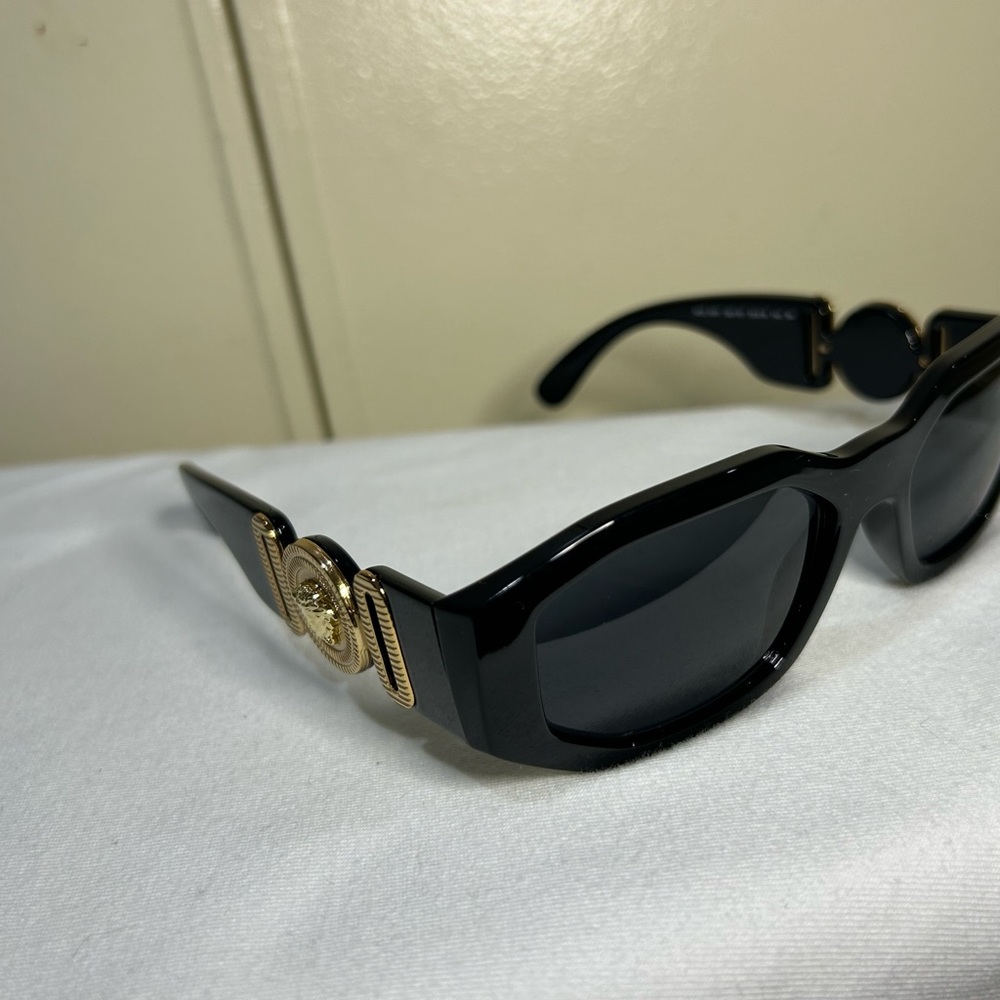 Versace Biggie Sunglasses VE4361 - Picture 3 of 5